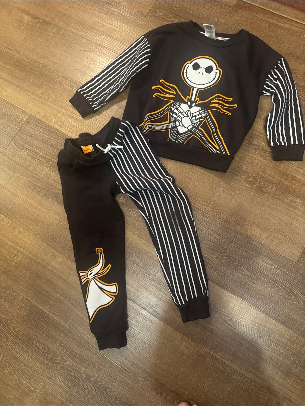 Black Jack Skeleton Kids 2 piece set - Long Sleeve Top & Joggers 5T.